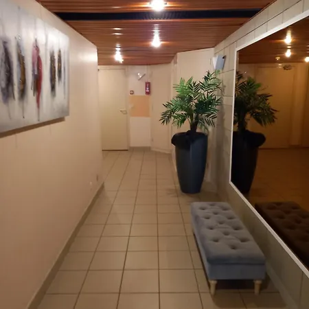 Appartement à 300 M Des Plages