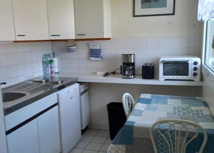 A 300 M Des Plages *